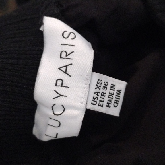 Elegant Black Wide-Leg Pants - Picture 2 of 4